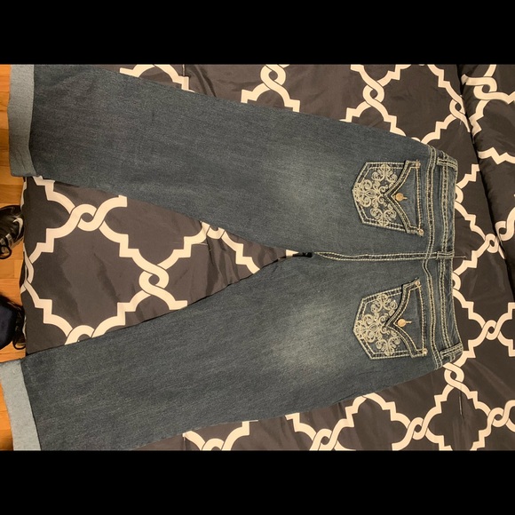 Women’s used Nine West Capri pants - Picture 2 of 3